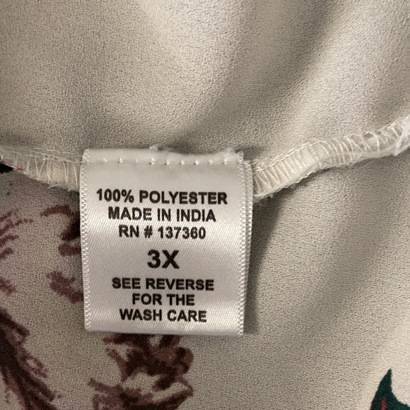 Live 4 Truth Feminine cap sleeve floral tunic lace back Blouse! - Picture 11 of 13